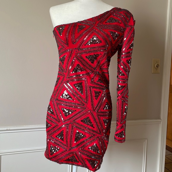 2B Bebe Dresses & Skirts - 2B BEBE one shoulder sequin mini dress.